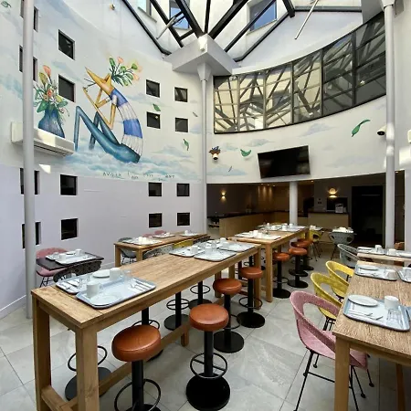 Victoria Garden Centre 3* Bordeaux