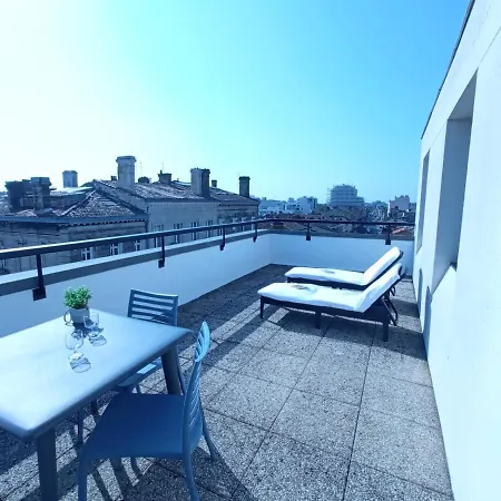 Victoria Garden Centre Aparthotel 3*