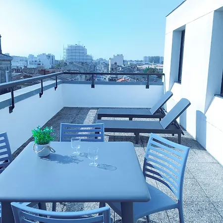 Victoria Garden Centre Aparthotel 3*