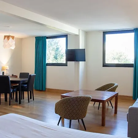 Apartahotel Victoria Garden Centre 3*