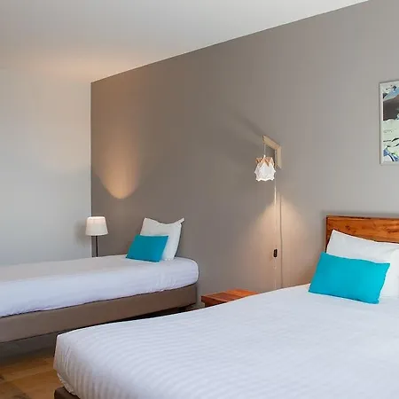Victoria Garden Centre Apartahotel Burdeos