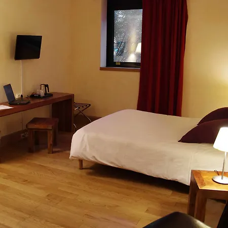 Victoria Garden Centre Apartahotel Burdeos