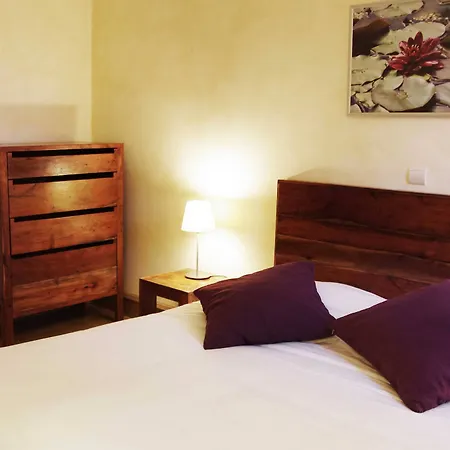 Victoria Garden Centre Aparthotel