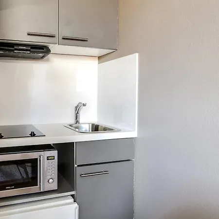 Victoria Garden Centre Aparthotel