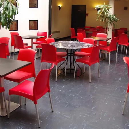 Apartahotel Victoria Garden Centre 3*