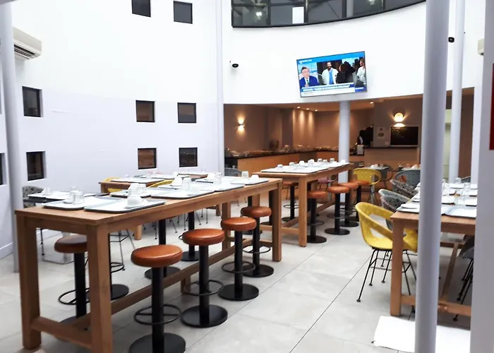 Victoria Garden Centre Hotel apartamentowy 3*