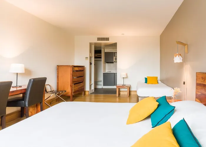 Victoria Garden Centre 3*