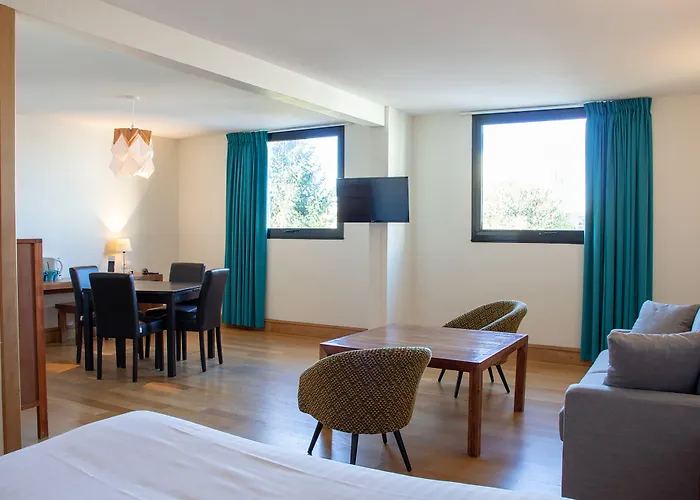 Victoria Garden Centre 3*