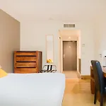 Victoria Garden Centre Apartmanhotel 3*