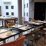Victoria Garden Centre Apartmanhotel 3*