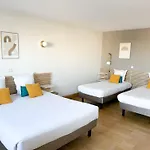 Victoria Garden Centre Apartmanhotel 3*