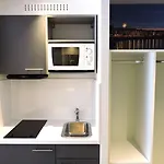 Victoria Garden Centre Apartmanhotel 3*